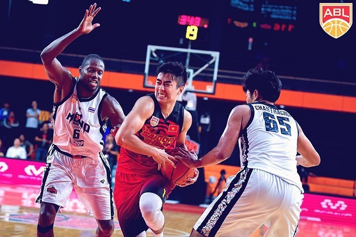 Saigon Heat gọi bổ sung viện binh Stefan Nguyễn Tuấn Tú