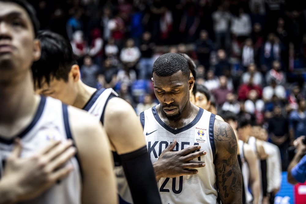 Tuyển bóng rổ Philippines giành suất dự FIBA World Cup 2019 nhờ trung phong Hàn Quốc Tuyển bóng rổ Philippines giành suất dự FIBA World Cup 2019 nhờ trung phong Hàn Quốc