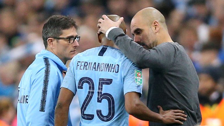 Chấn thương đe dọa thế nào đến cuộc đua vô địch của Man City với Liverpool?