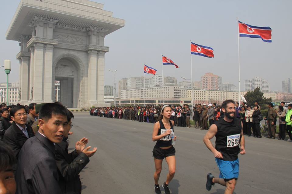 Không chỉ có vệ sĩ chạy bộ, Triều Tiên còn có giải chạy Bình Nhưỡng Marathon đáng phải thử một lần trong đời