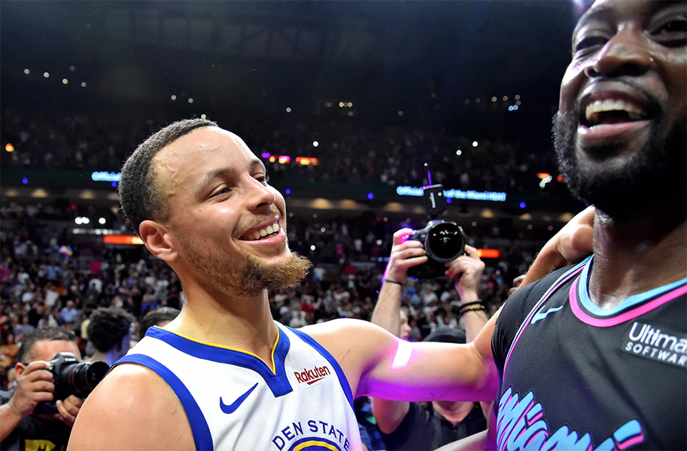 Chứng kiến cú buzzer-beater đỉnh của Dwyane Wade, chính cầu thủ Warriors cũng phải kính phục
