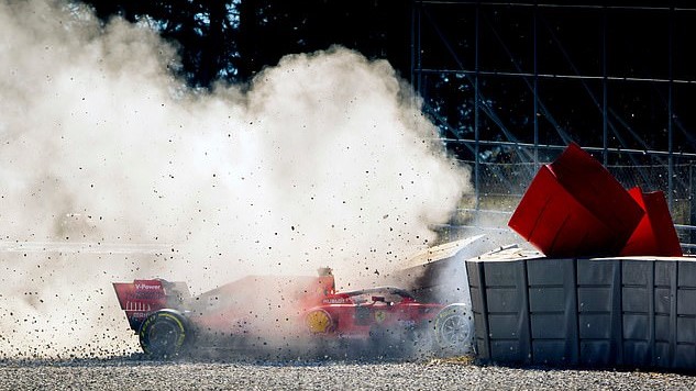Thể thao 24h: Sebastian Vettel không hề hấn gì sau tai nạn ở tốc độ 241km/h trên đường đua thử F1