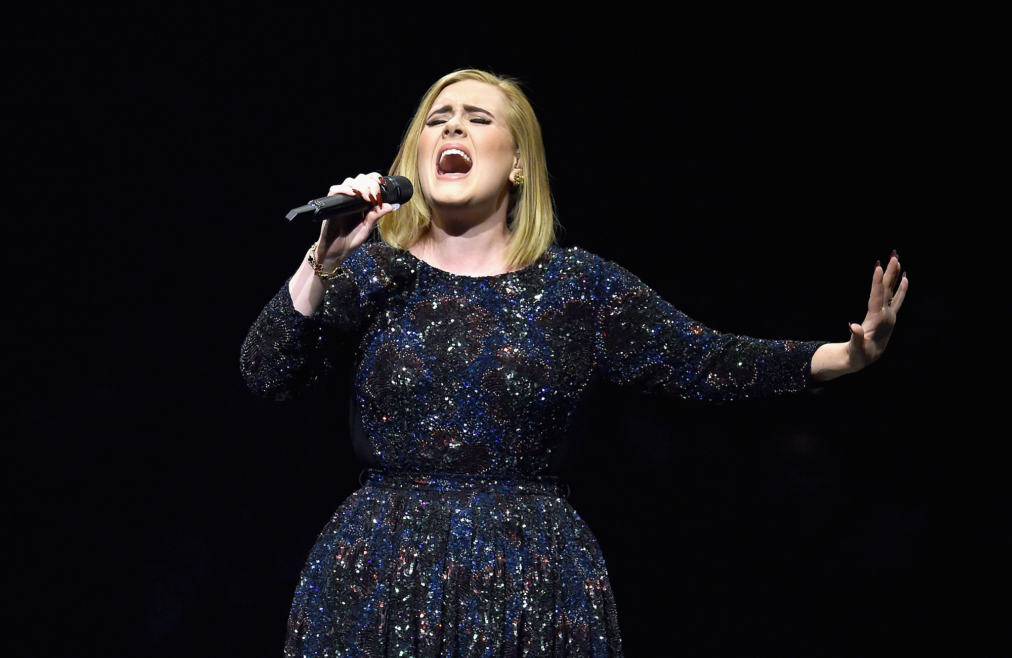 Nếu không dám ngân nốt cao của Adele, sao bạn dám bắt chước kỹ thuật của Mayweather?