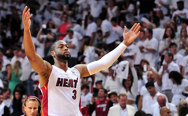 Nhìn lại 5 cú game-winner đỉnh nhất trong sự nghiệp của "tia chớp" Dwyane Wade