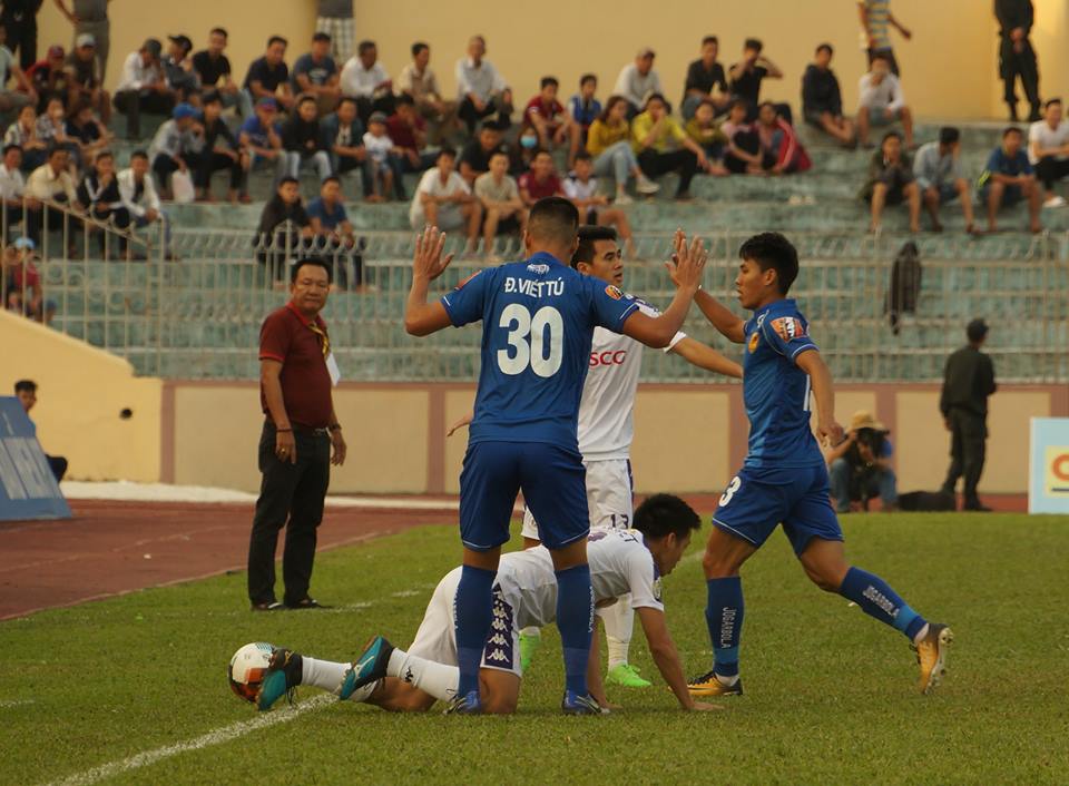 BXH V-League 2019: ĐKVĐ Hà Nội FC rớt xuống thứ 2