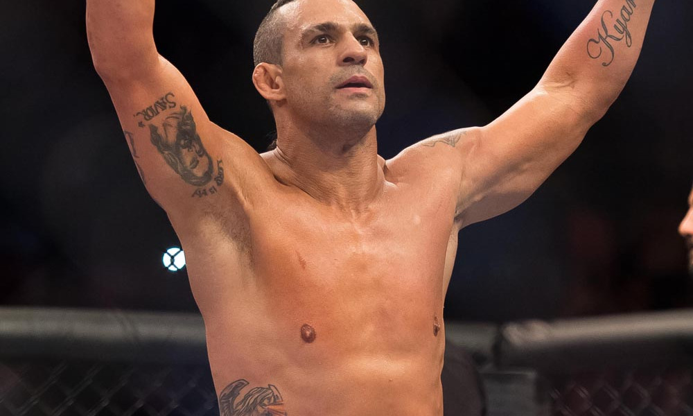 Mới trở lại võ đài, Vitor Belfort đã "bám trend" thách đấu huyền thoại Boxing Roy Jones