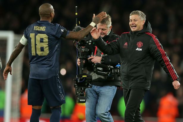 MU đã tăng tốc ngoạn mục thế nào để Solskjaer ganh đua ghế HLV với Pochettino?