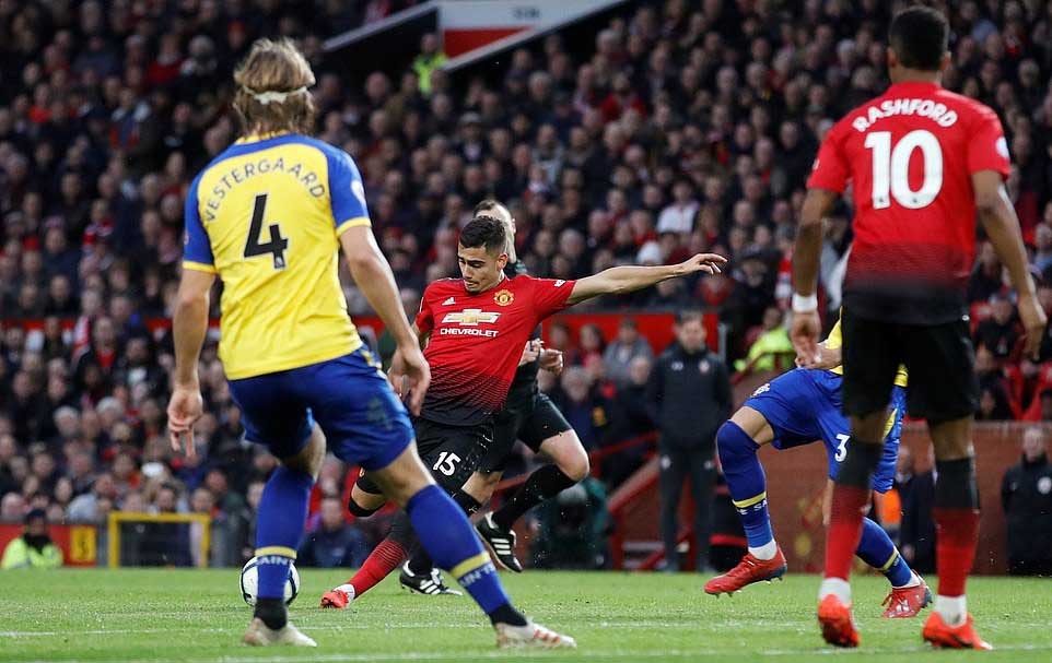 Lukaku cán cột mốc mới trước Southampton và những điểm nhấn ở màn ngược dòng của MU