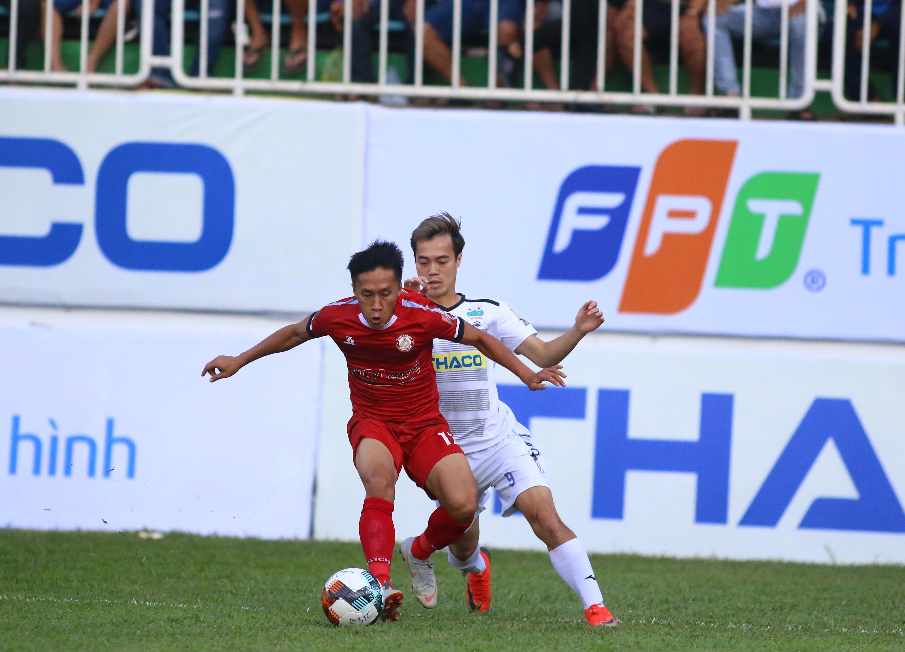 Những điểm nhấn tại vòng 2 V.League 2019