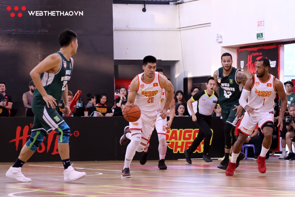 Khách vắng Mike Bell, Saigon Heat thắng đậm trong ngày ra mắt của Stefan Nguyễn Khách vắng Mike Bell, Saigon Heat thắng đậm trong ngày ra mắt của Stefan Nguyễn
