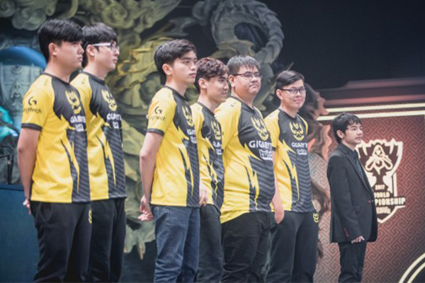 Archie bị cộng đồng game thủ chỉ trích thậm tệ khi so sánh với QTV sau trận thua giữa GAM vs SGD Archie bị cộng đồng game thủ chỉ trích thậm tệ khi so sánh với QTV sau trận thua giữa GAM vs SGD
