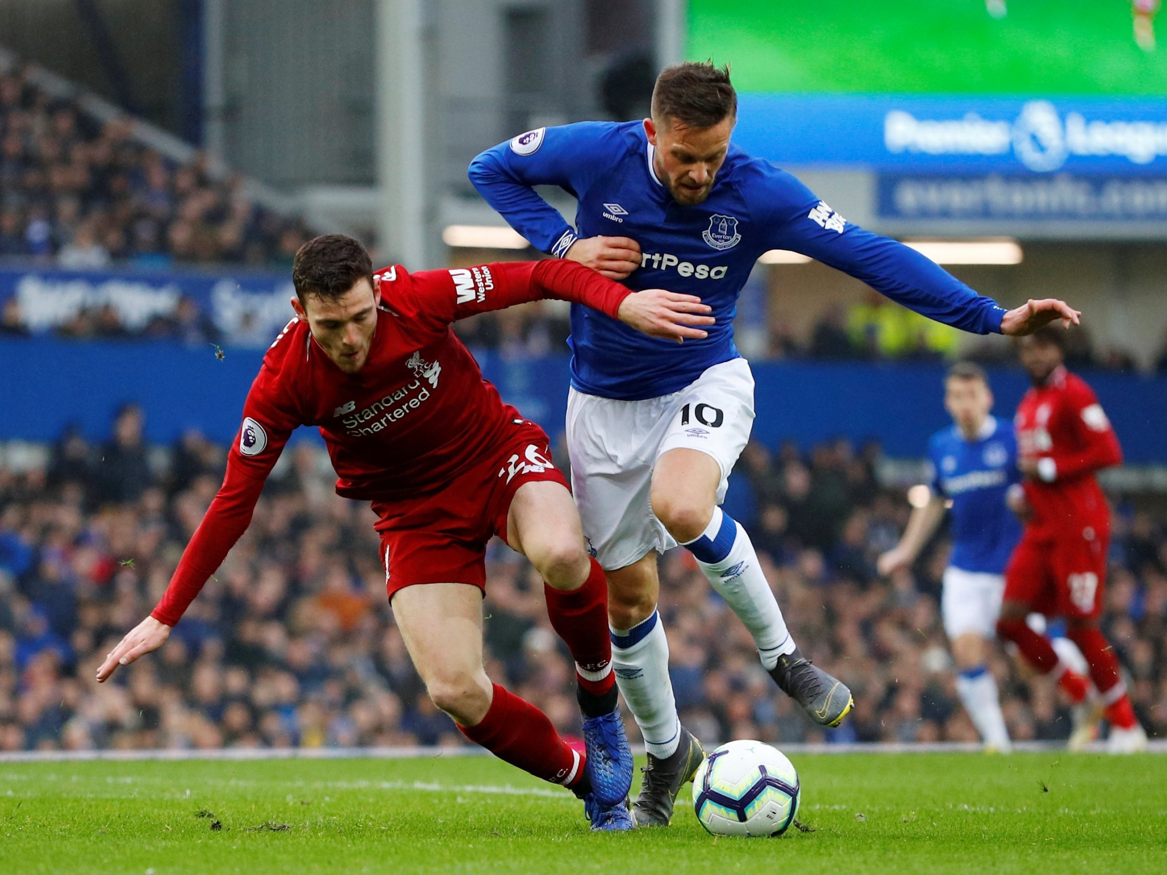 Jose Mourinho chỉ ra vấn đề nghiêm trọng đe dọa cơ hội vô địch của Liverpool