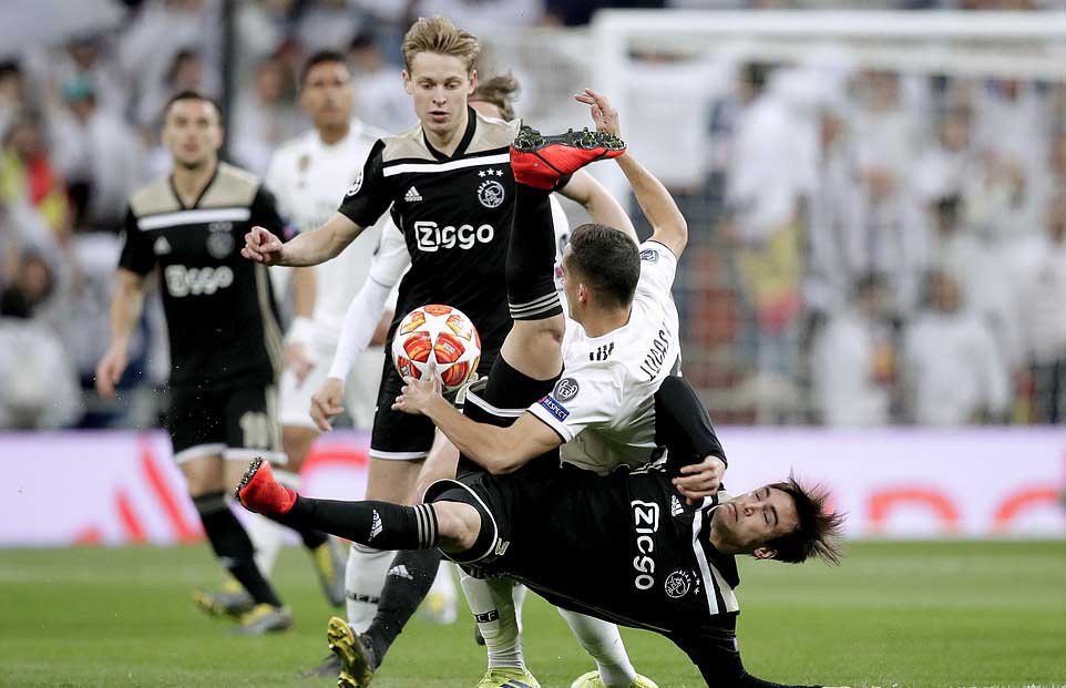 Frenkie De Jong khiến người Barca nức lòng vì giữ đúng lời hứa loại Real Madrid