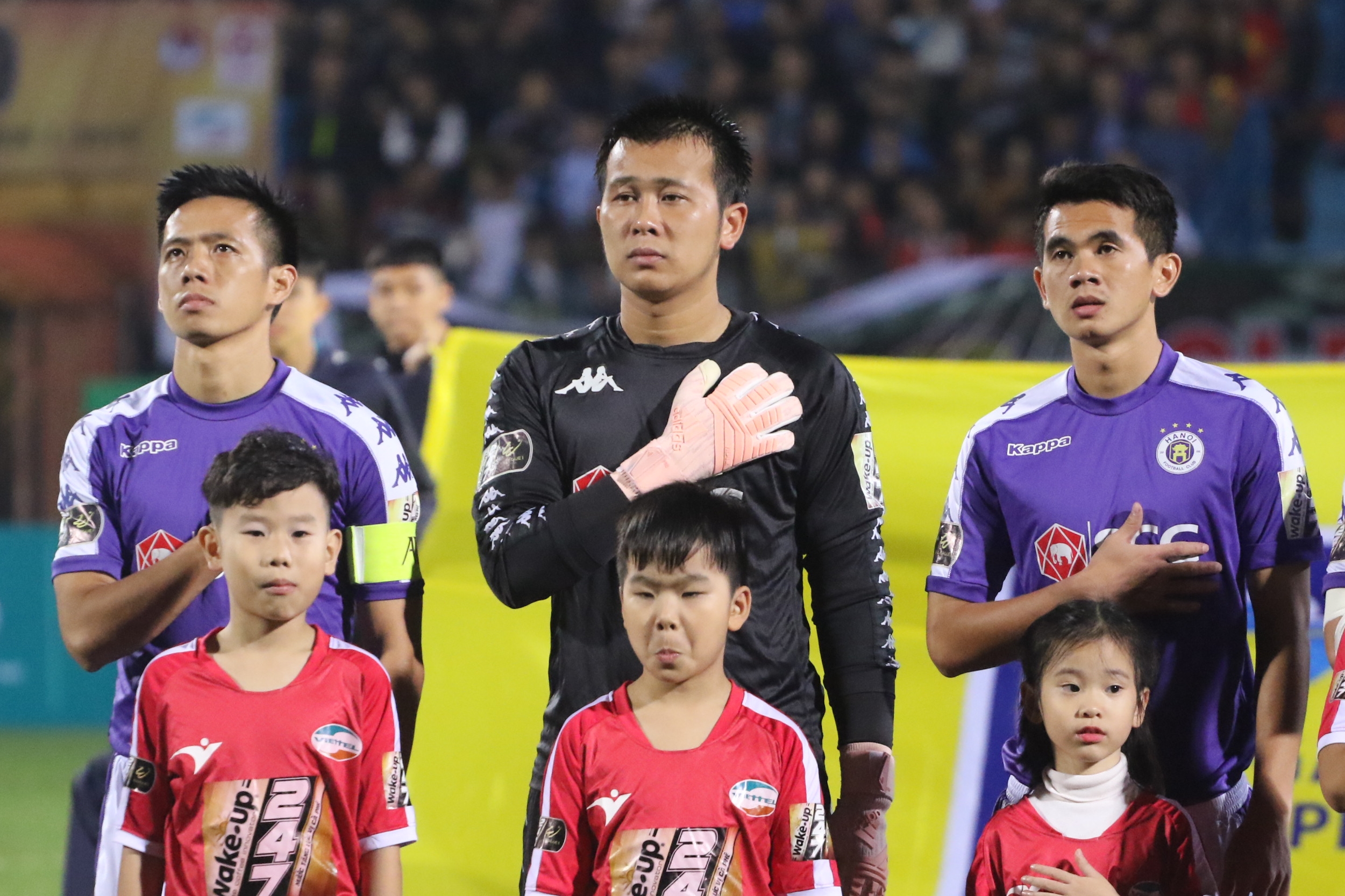 “Người nhện” của Hà Nội FC nhận thưởng lớn sau chiến thắng trước Viettel