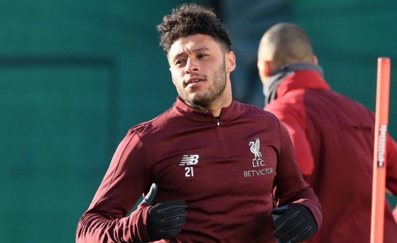 Liverpool có "đau đầu" khi ngôi sao Oxlade-Chamberlain trở lại?