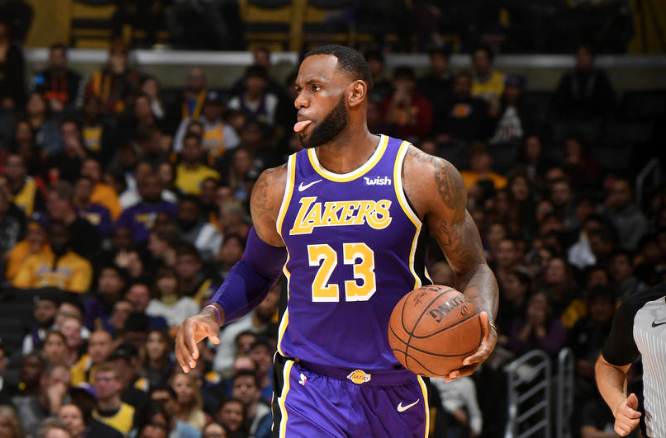 Suýt lội ngược dòng thần kỳ, Los Angeles Lakers tiếp tục nhận trái đắng