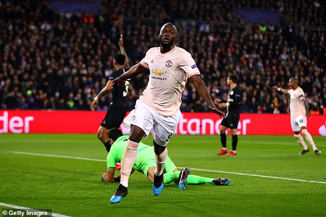 Lukaku đuổi kịp thành tích ghi bàn "khủng" của Ronaldo trong màu áo MU