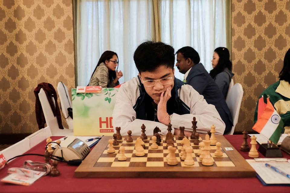 Ván 4 giải cờ vua HDBank Cup 2019: Anh Khôi thua hạt giống số 1, thần đồng Ấn Độ bị “giải mã”