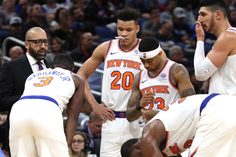 Đã thua bê bết còn bị gạ bán đội, ông chủ Knicks tức giận cấm cửa khán giả vĩnh viễn