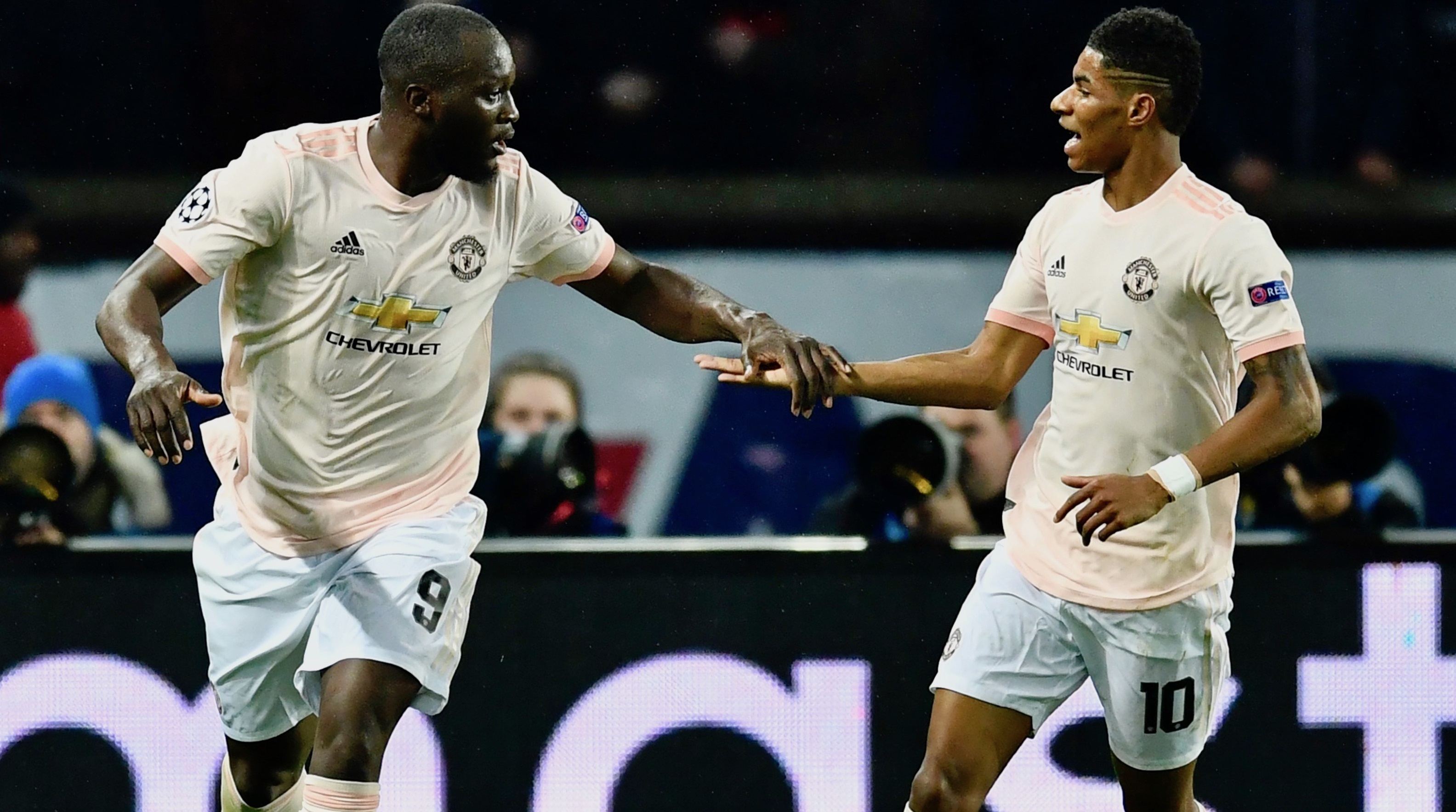 HLV Solskjaer hé lộ cặp song sát dùng để đối đầu Arsenal