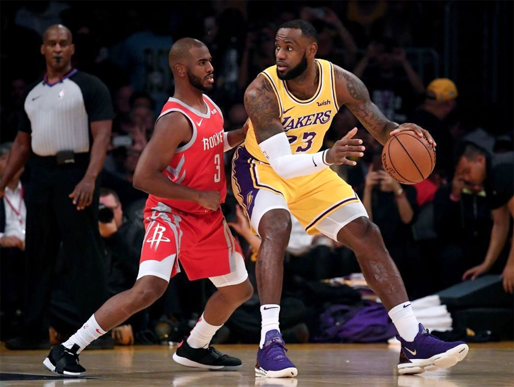 James Harden có thể gánh team ở Houston, nhưng Chris Paul mới là chìa khoá để Rockets vô địch James Harden có thể gánh team ở Houston, nhưng Chris Paul mới là chìa khoá để Rockets vô địch