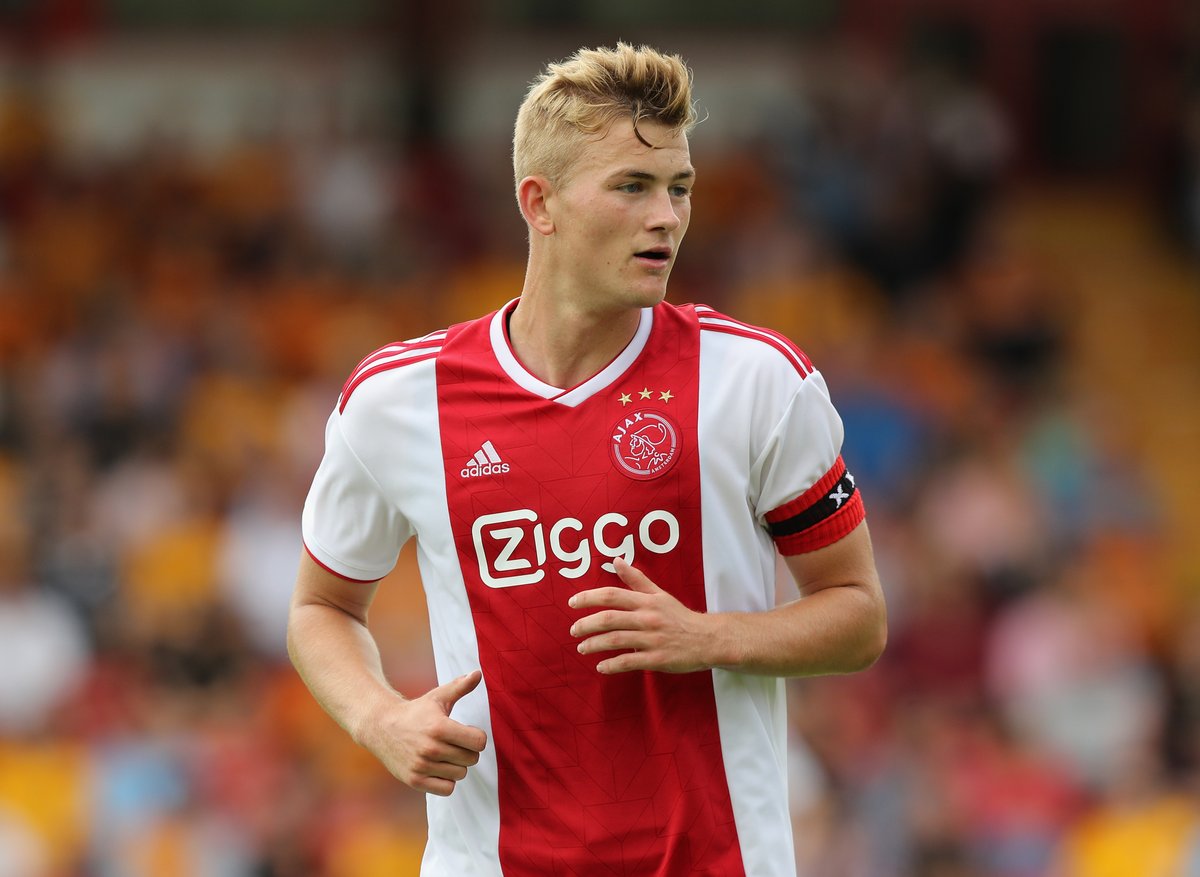 Tin chuyển nhượng sáng 11/3: Trung vệ Ajax ám chỉ muốn kết hợp với Van Dijk ở Liverpool