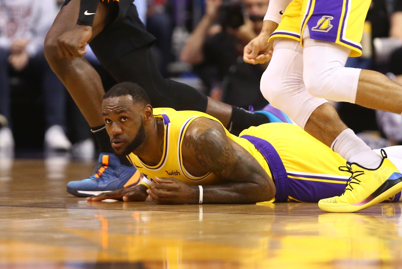 Việc LA Lakers không vào được playoffs chỉ khiến các đội khác lo lắng hơn