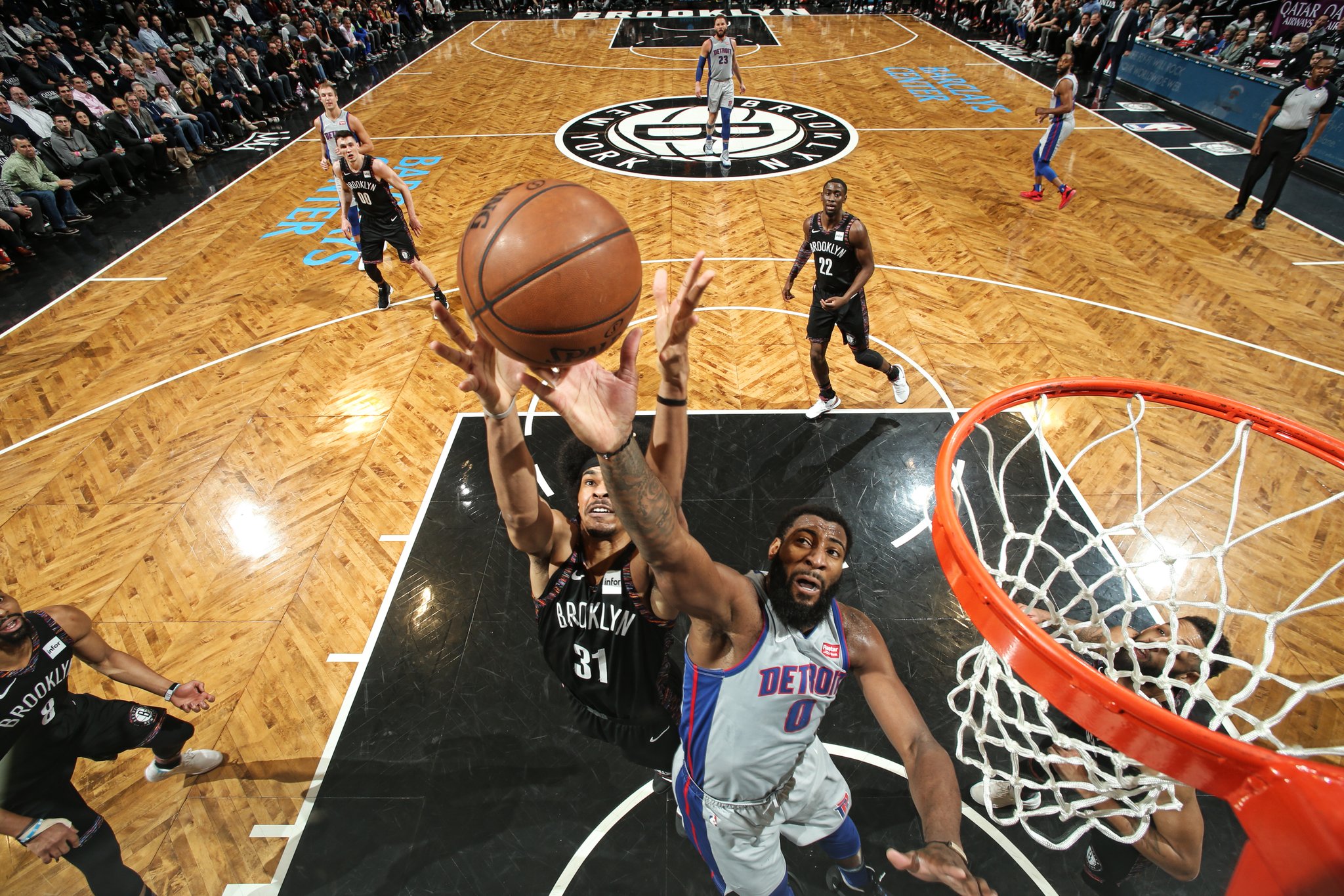 Blake Griffin tàng hình, Detroit Pistons mất vị trí vào tay Brooklyn Nets