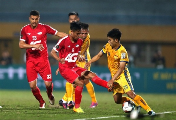 Bóng đá mùi nước mắm