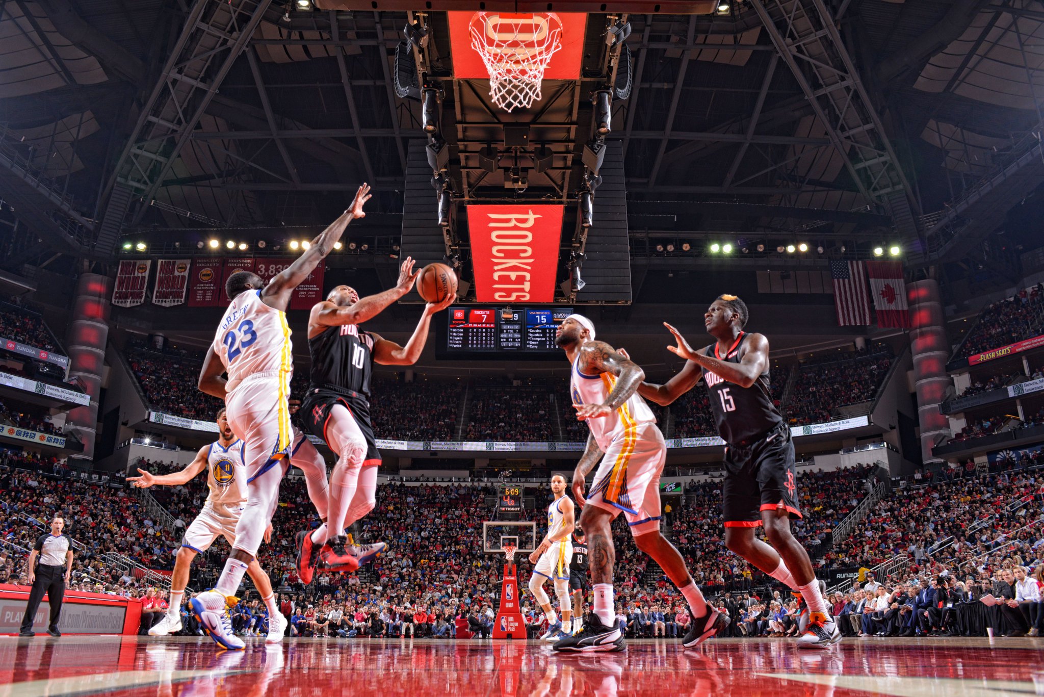 Chấp luôn Kevin Durant, Warriors dứt chuỗi thắng của Rockets ngay trên đất khách