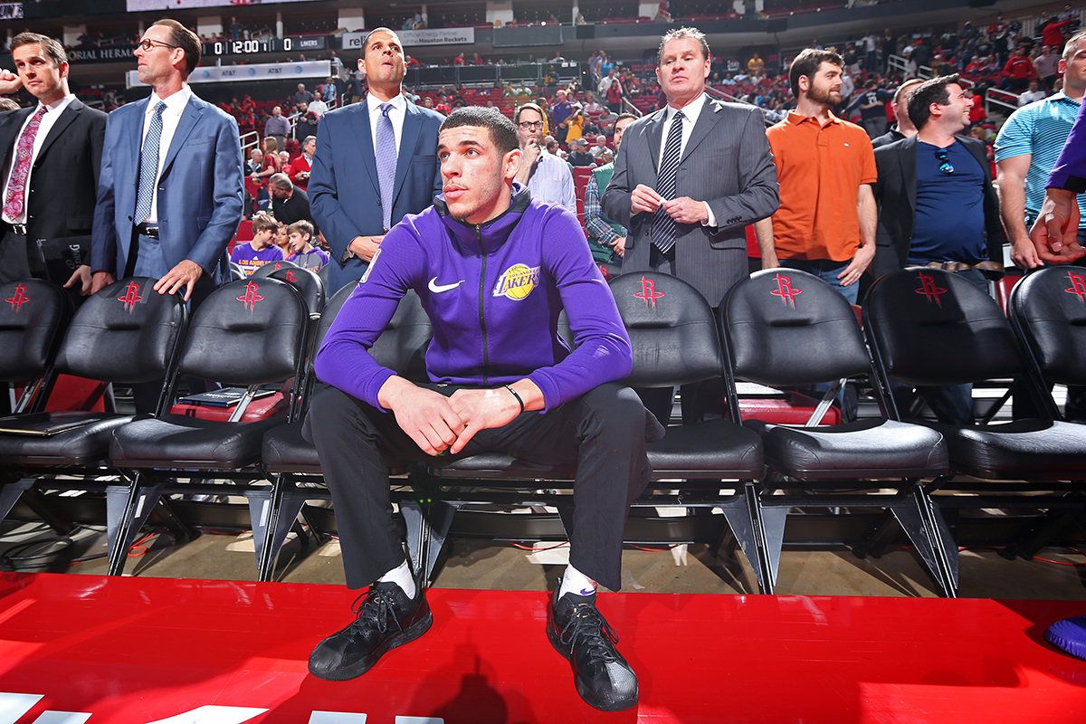 Lonzo Ball lần đầu lên tiếng về các tin đồn: Bị trade thì tôi đi thôi, gì mà căng?