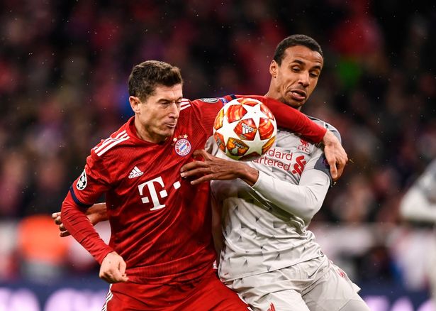 Robert Lewandowski chỉ trích chiến thuật Bayern trong trận thua Liverpool