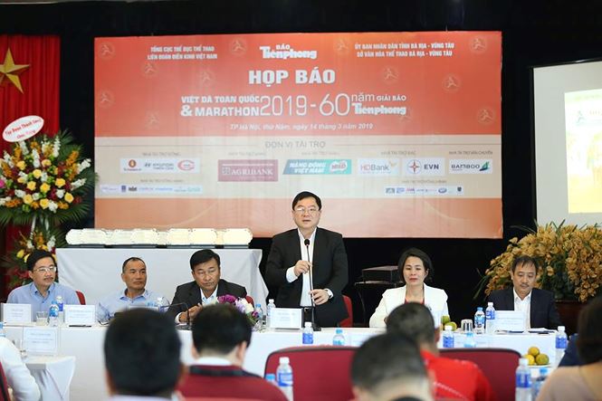 VĐV chạy giải Việt dã báo Tiền Phong 2019 được nhận gần nửa tỷ đồng tiền thưởng