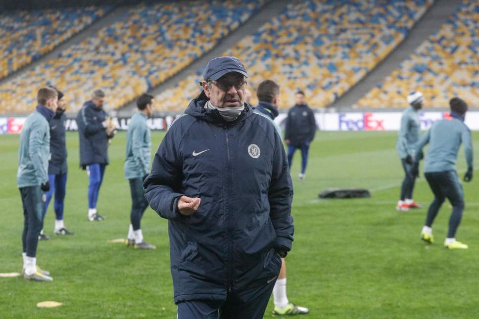 Vì sao HLV Sarri than trời với nơi tổ chức trận Dinamo Kiev vs Chelsea?