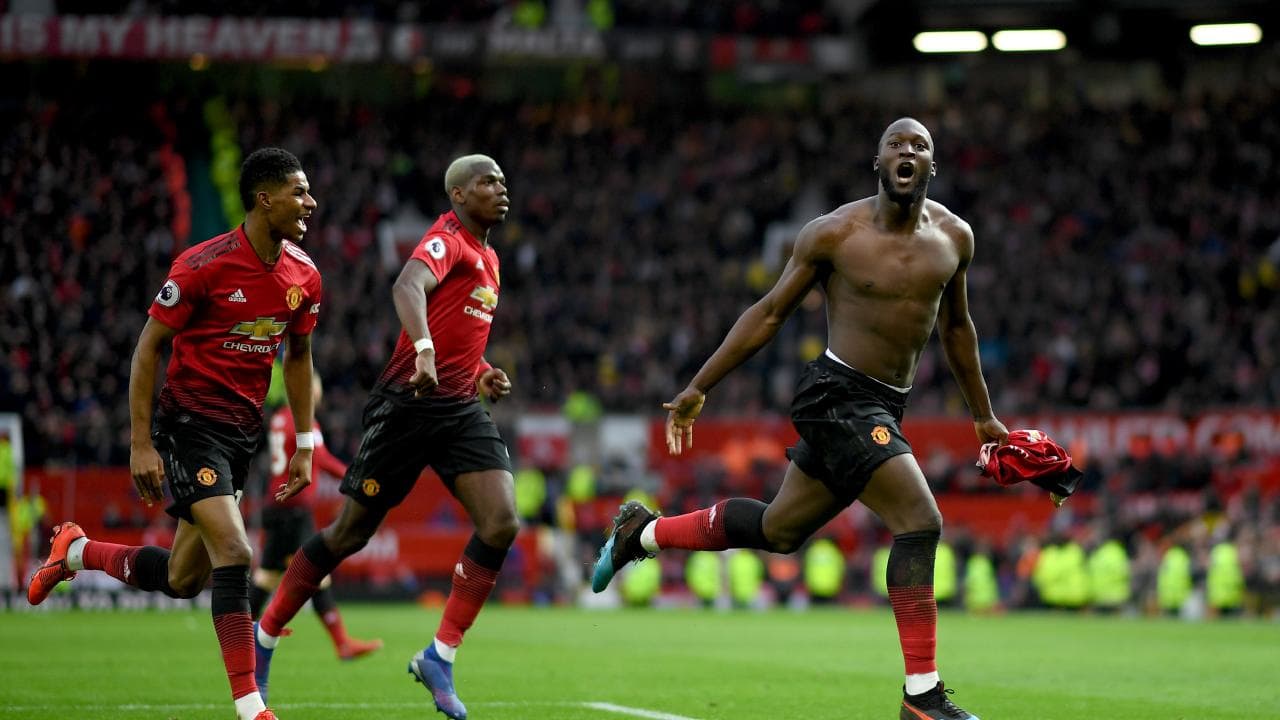 Tại sao MU có thể phải thay đổi đá sân nhà ở Cúp C1 vì... Man City?