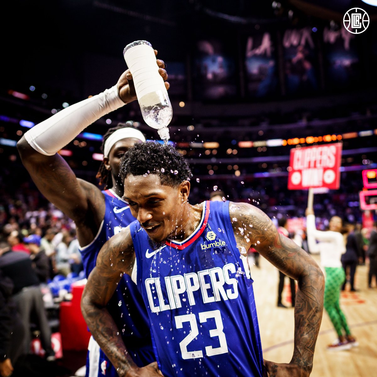 Mặc kệ nỗ lực kéo điểm, Lou Williams bắt Brooklyn Nets phải ra về trắng tay