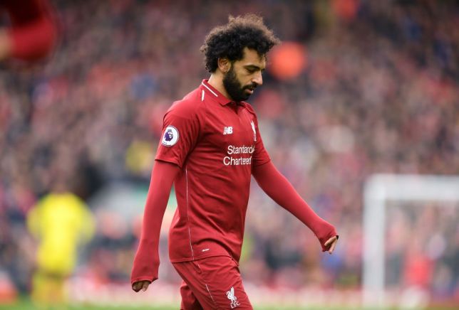 "Salah nên bớt đá ích kỷ và tham lam đi!"
