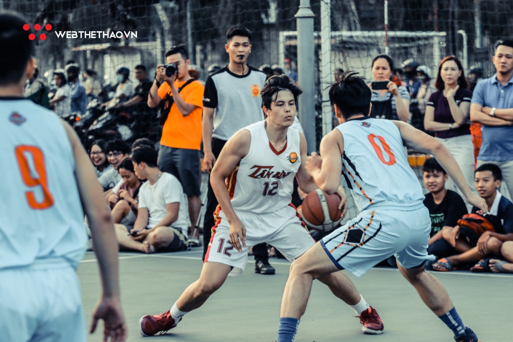 Bóng rổ U18 Năng khiếu - Trẻ TP HCM: Chức vô địch gọi tên Phú Nhuận và Bùi Anh Khoa Bóng rổ U18 Năng khiếu - Trẻ TP HCM: Chức vô địch gọi tên Phú Nhuận và Bùi Anh Khoa