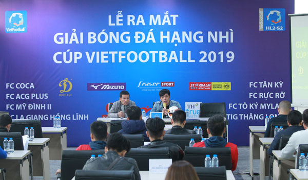 Giải bóng đá hạng Nhì “phủi” sẽ đá league như “Tây”