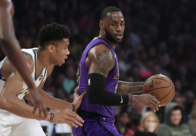 Nhận định NBA: Milwaukee Bucks vs Los Angeles Lakers (ngày 20/3, 7h00)