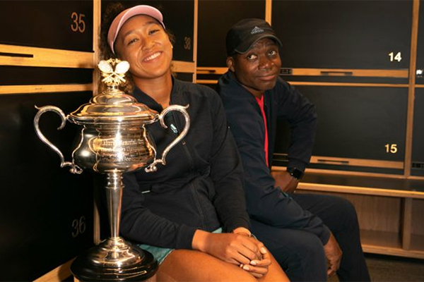 Cha già gây họa, Naomi Osaka phải trả thầy cũ hàng triệu đô?