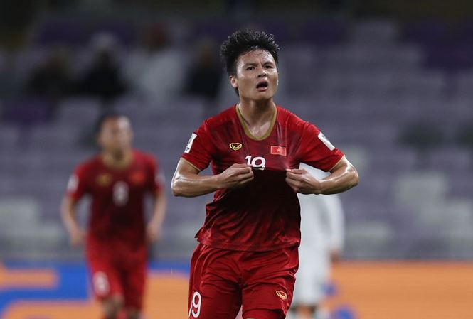 Còn bao nhiêu vé xem Quang Hải đấu với sao trẻ “sánh ngang” Zidane của U23 Indonesia?