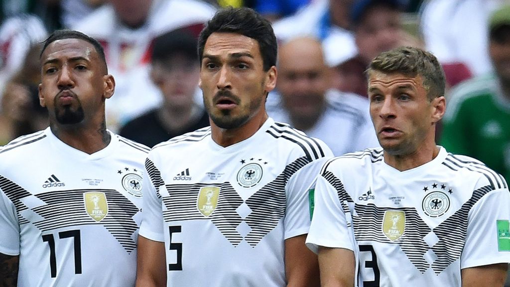 HLV Joachim Low tiết lộ lý do loại Hummels, Boateng và Muller khỏi ĐT Đức