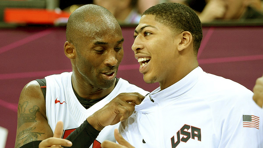 Huyền thoại Kobe Bryant nói gì về thương vụ hụt Anthony Davis của Lakers?