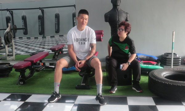 Về Buôn Ma Thuột nghe người thách đấu Flores Trương Đình Hoàng kể chuyện Boxing Về Buôn Ma Thuột nghe người thách đấu Flores Trương Đình Hoàng kể chuyện Boxing