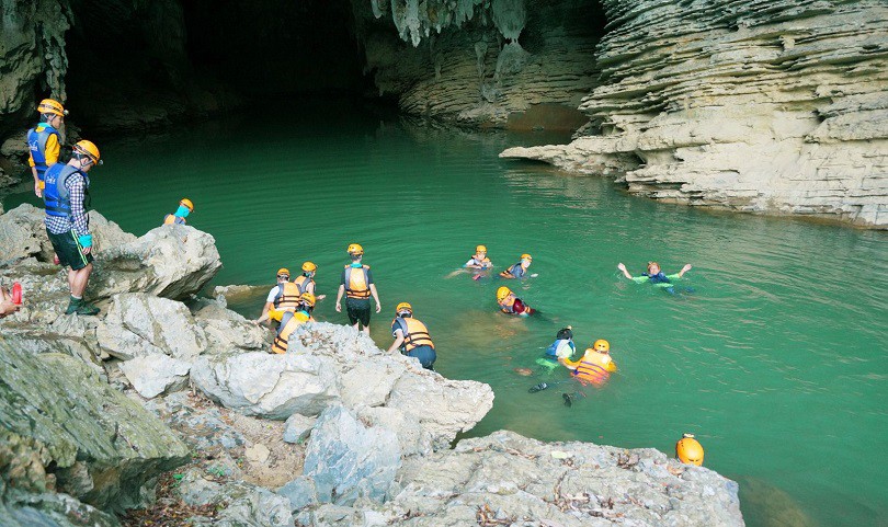 Những thử thách khiến ai cũng 'sởn gai ốc' ở Tú Làn Adventure Race