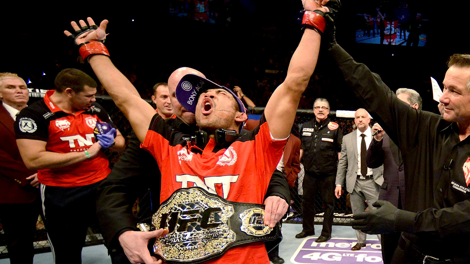 Jose Aldo nhập viện vì nhiễm trùng sau phẫu thuật, nguy cơ rút khỏi UFC 237