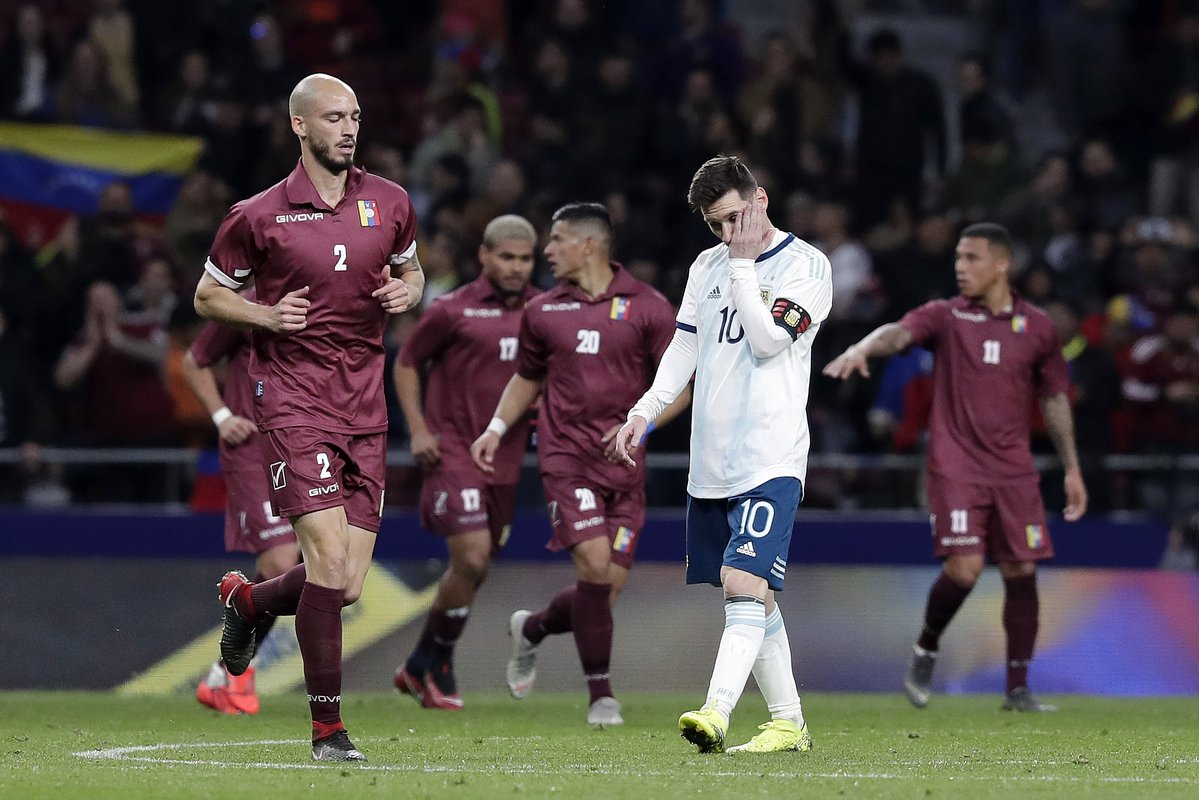 Messi trở lại không cứu nổi Argentina và những điểm nhấn ở trận thua lịch sử Venezuela