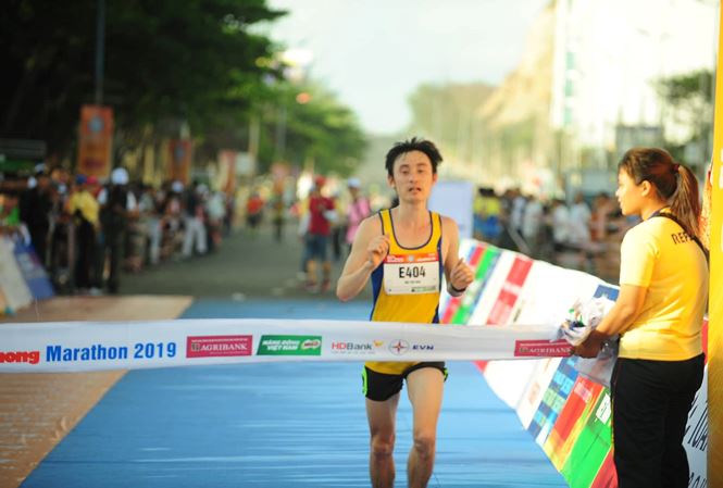Dàn sao điền kinh ĐTQG "hốt" hết các giải Tiền Phong Marathon 2019
