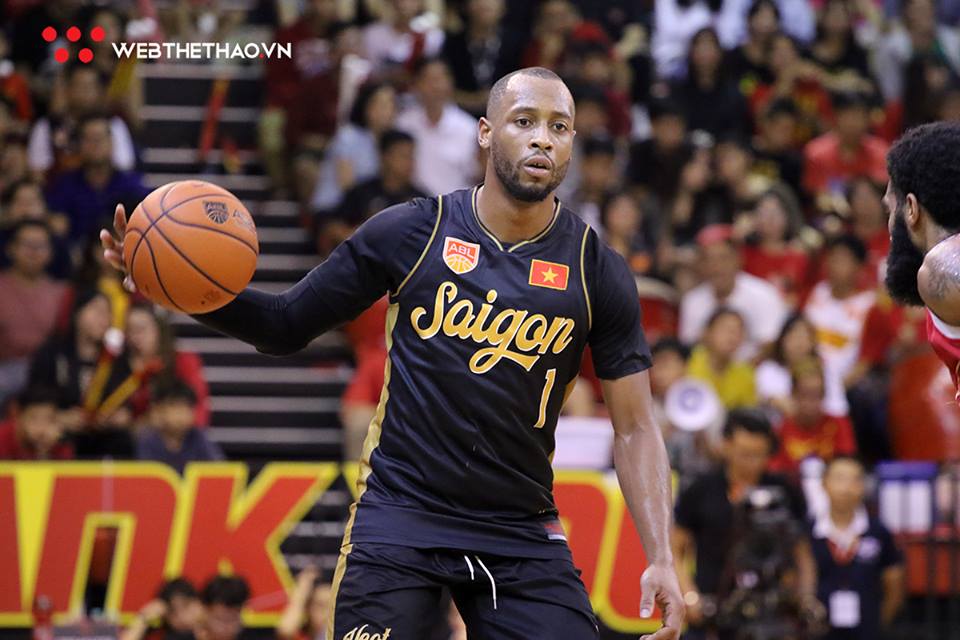 Đánh bại đương kim vô địch, Saigon Heat thăng hạng nhờ màn trình diễn đẳng cấp của Trevon Hughes